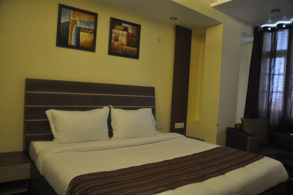 Hotel Mm Yellowuds Amritsar Ngoại thất bức ảnh