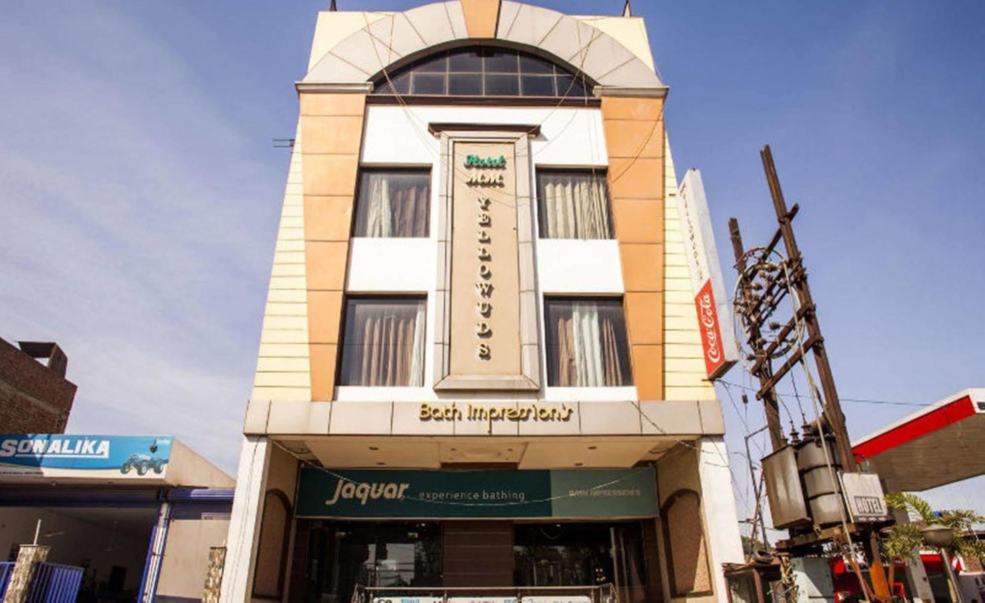 Hotel Mm Yellowuds Amritsar Ngoại thất bức ảnh