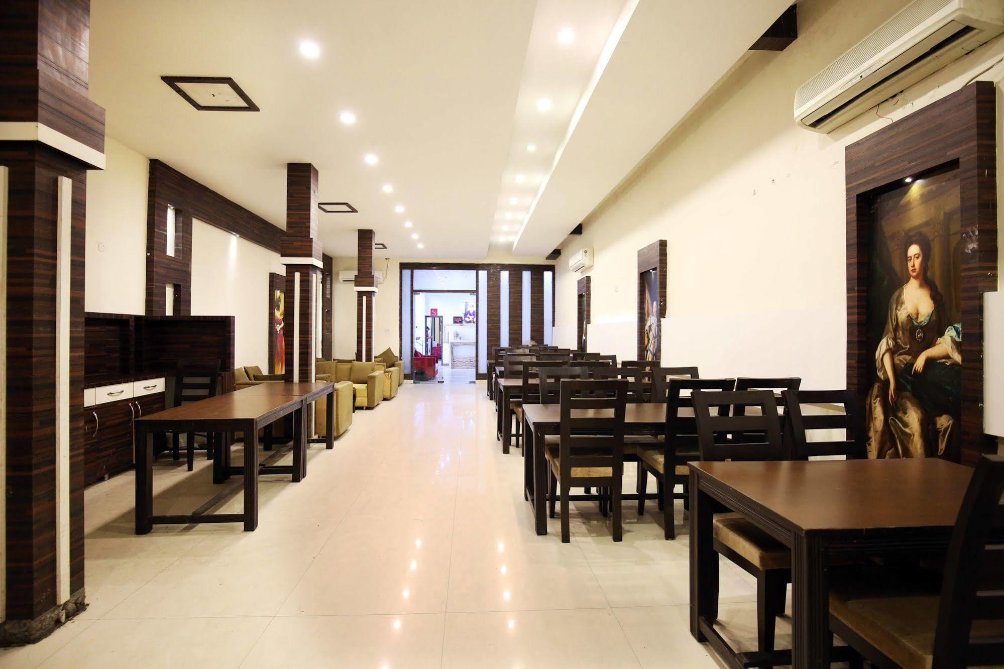 Hotel Mm Yellowuds Amritsar Ngoại thất bức ảnh