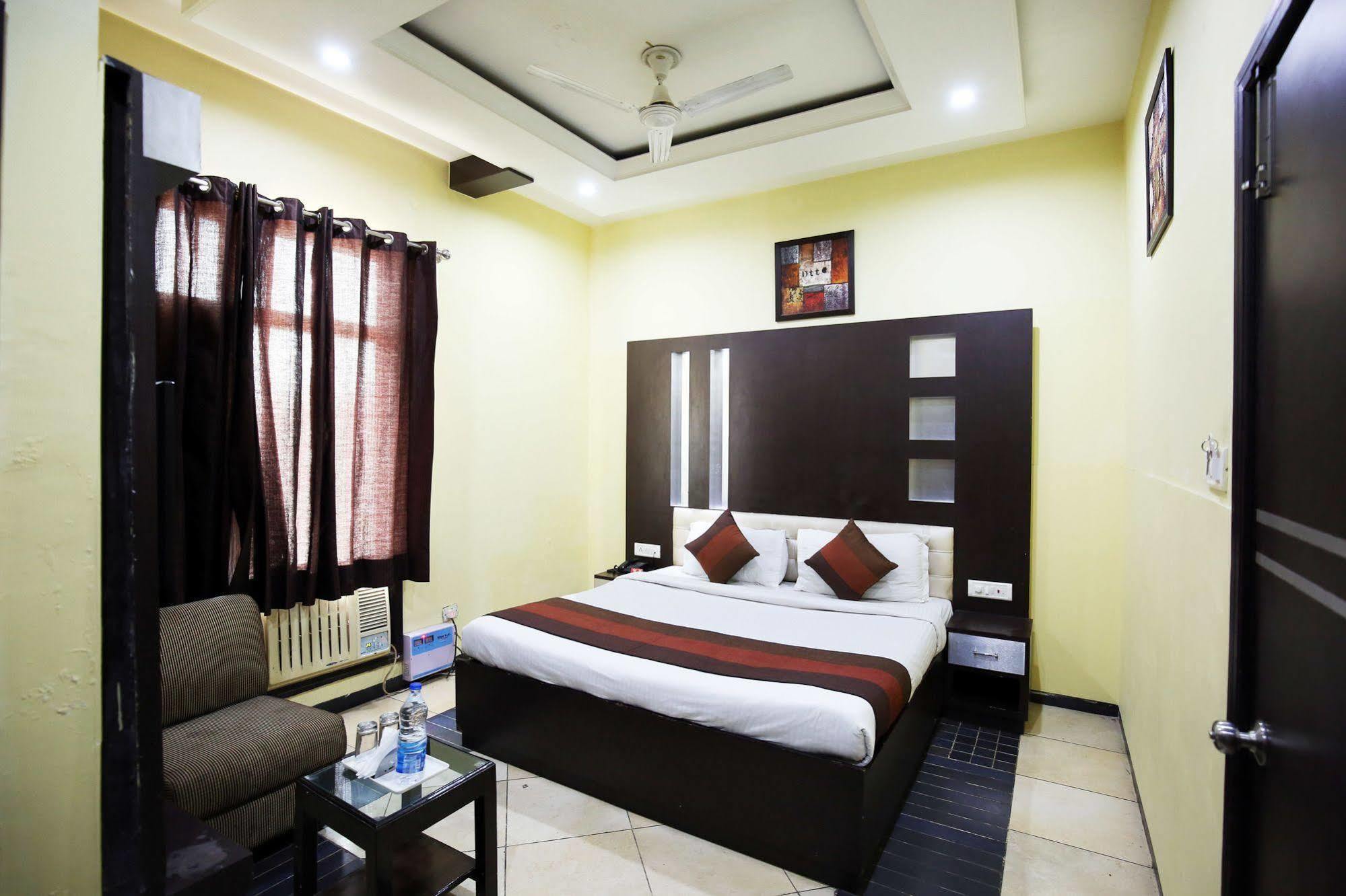 Hotel Mm Yellowuds Amritsar Ngoại thất bức ảnh