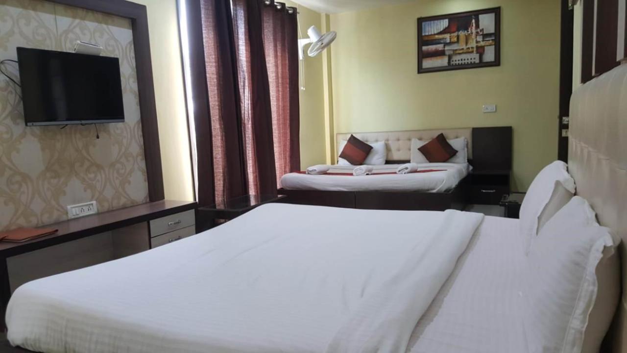 Hotel Mm Yellowuds Amritsar Ngoại thất bức ảnh